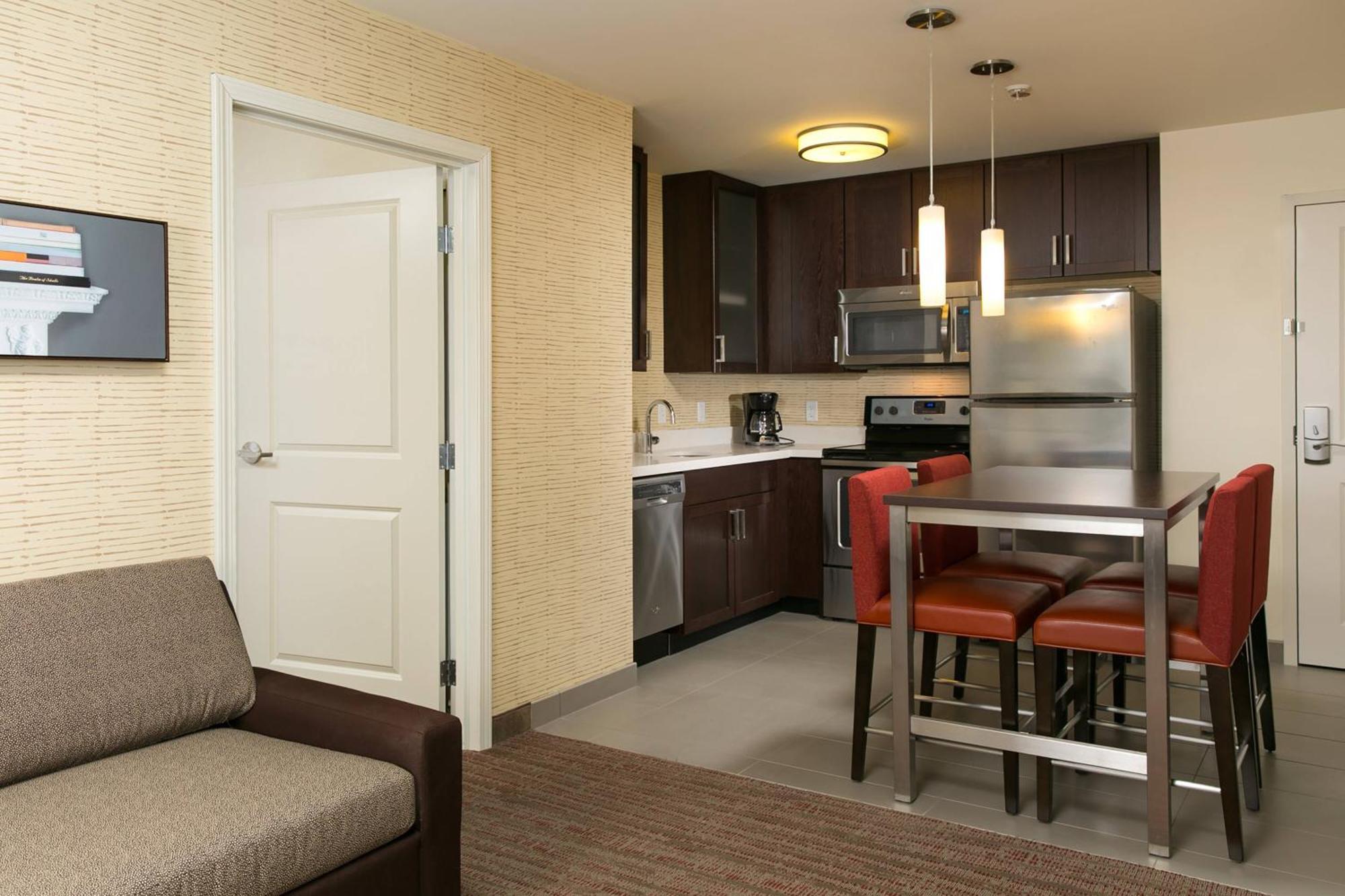 Residence Inn By Marriott Kansas City At The Legends Exterior photo