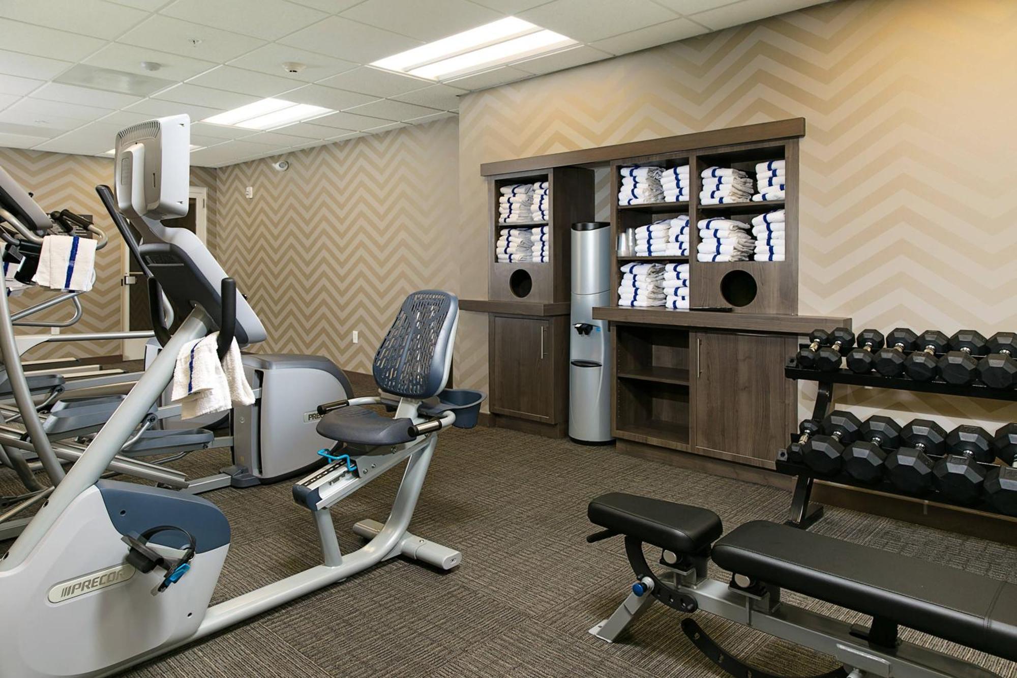 Residence Inn By Marriott Kansas City At The Legends Exterior photo