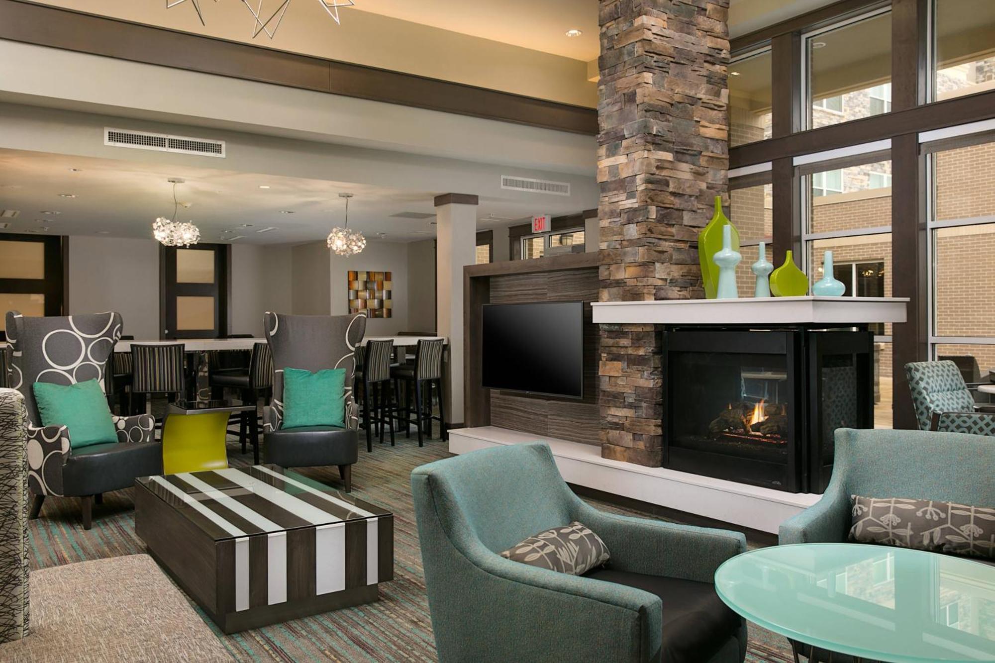 Residence Inn By Marriott Kansas City At The Legends Exterior photo
