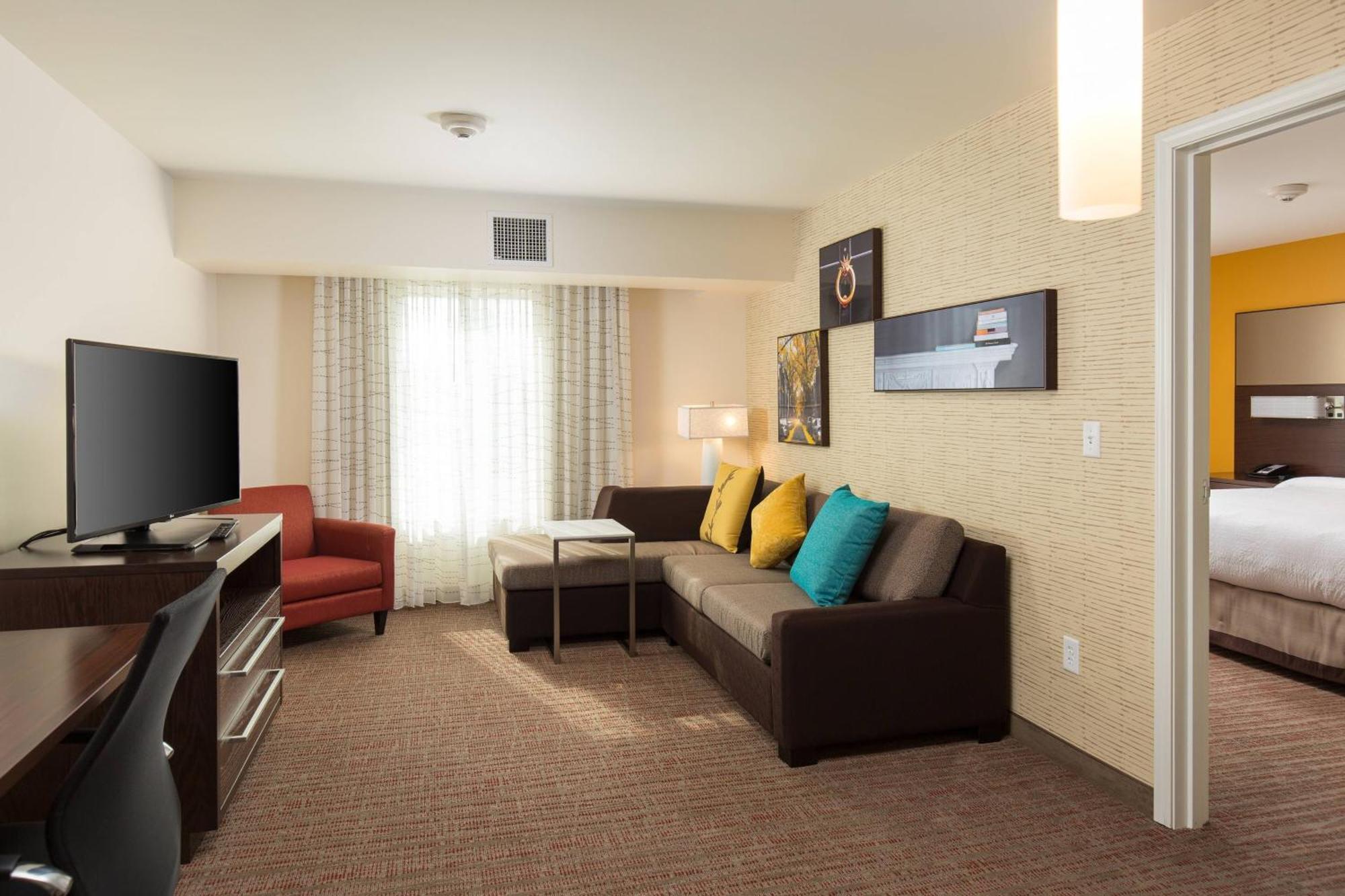 Residence Inn By Marriott Kansas City At The Legends Exterior photo