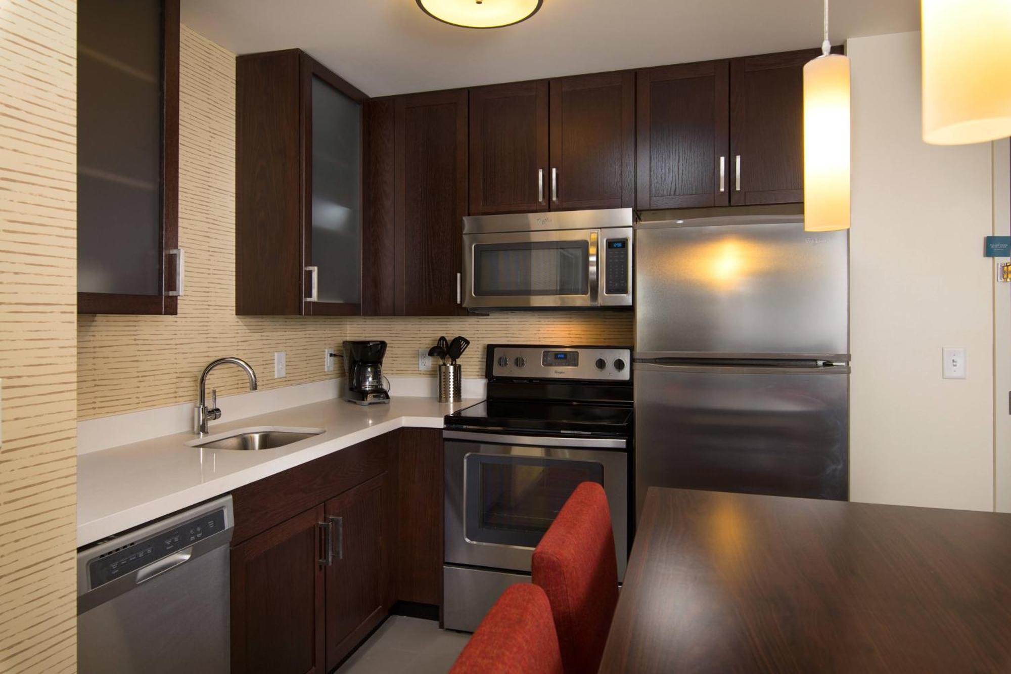 Residence Inn By Marriott Kansas City At The Legends Exterior photo