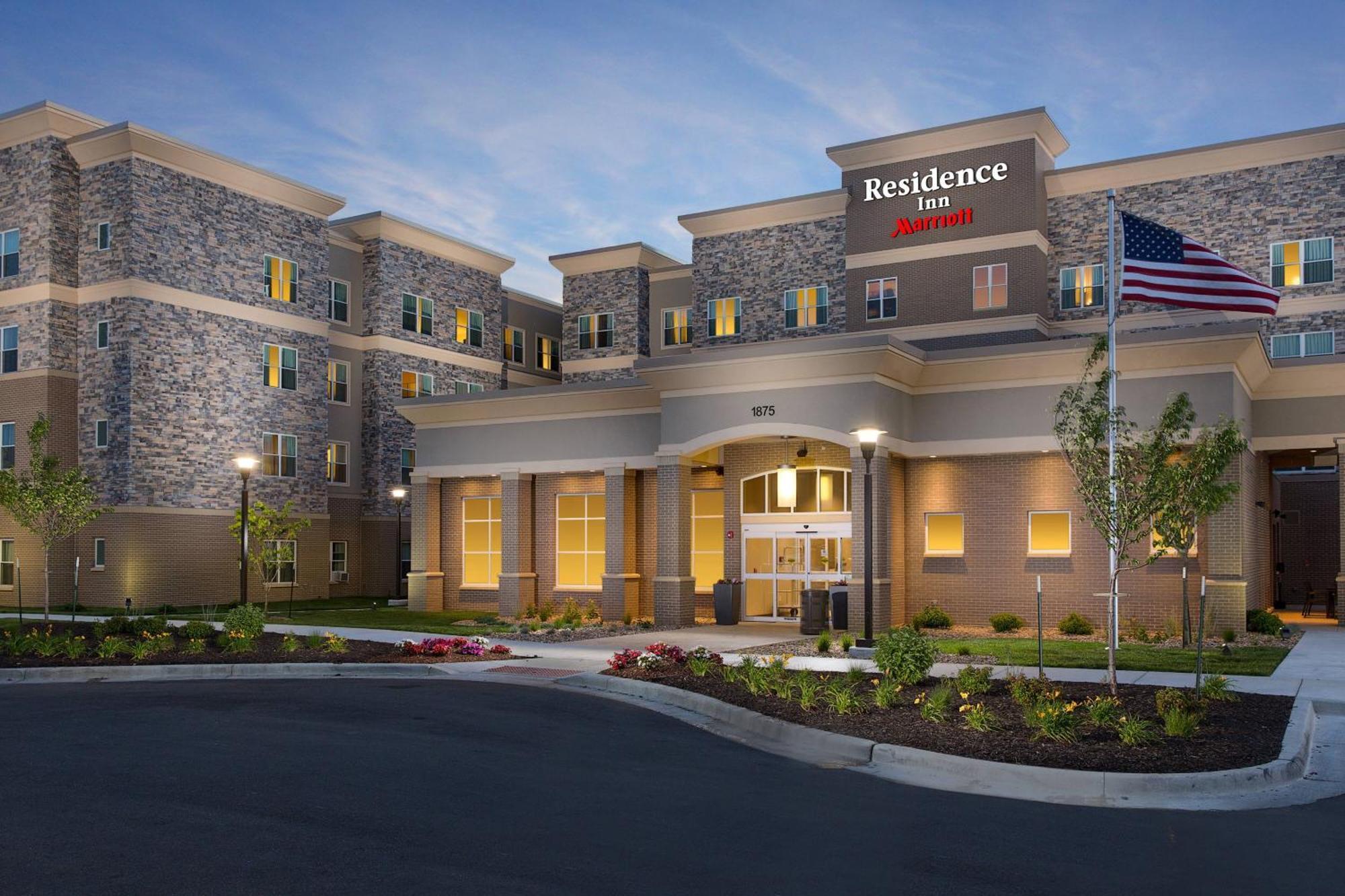 Residence Inn By Marriott Kansas City At The Legends Exterior photo